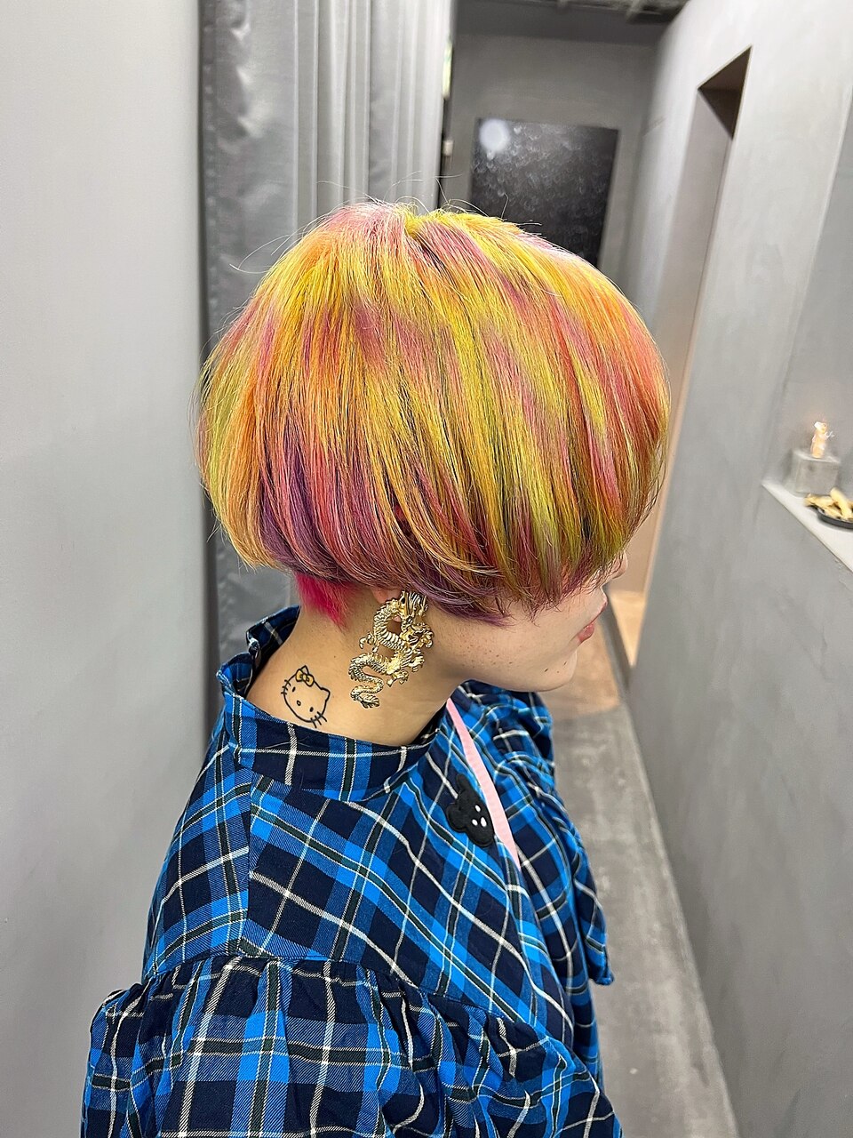 暖色の多色デザインカラー /カラフル / イエロー / オレンジ