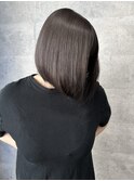 暗めスモーキーベージュ×ボブ
