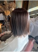 透け感グレージュ