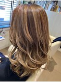ミルクティーベージュダブルカラーハイライトカラーケアブリーチ