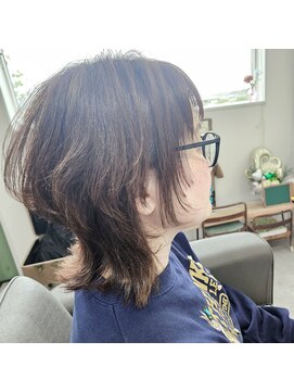 えぬ. ウルフカット