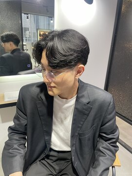 アリーズ シブヤ(ALLYS shibuya) 毛流れセンターパート