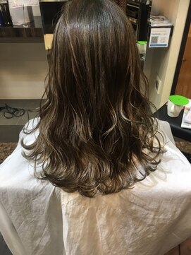 ナナナ パレナ 大津膳所店(nanana parena) Bfore→After カーキグレージュチップカラー【nanana parena】