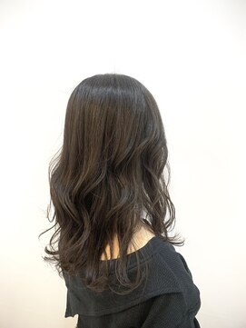 ラフューネ ヨコハマ(Raffune Yokohama) 涼しいセミロング/Raffune yokohama 西角 裕香里