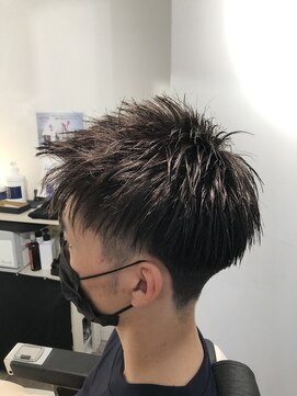 フリゼーア 川西店(FRISEUR) スパイキーショート