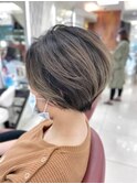 ショート/グラデーション/小顔/丸み/40代50代60代/アッシュ