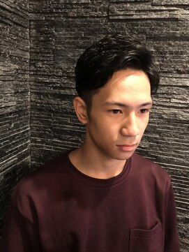 シャウルデッサントウキョウ 表参道(CHARLES DESSIN Tokyo) ツイストスパイラル/センターパート/韓国マッシュ[表参道駅]