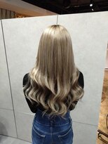 ニーナ ビューティーサロン(NINA Beauty Salon) ハイトーンはダイヤモンドヘア