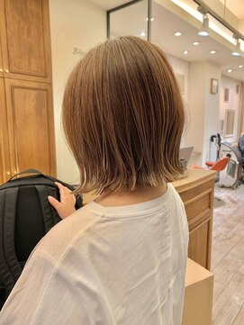 ブロッサム ひばりヶ丘(Blossom) 20代30代小顔 ショートカット切りっぱなしレイヤー