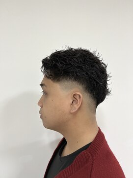 カルム(calme) フェードカットリバースパーマスパイラルパーマツイストパーマ