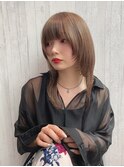アッシュブラウンフェザーロングウルフ