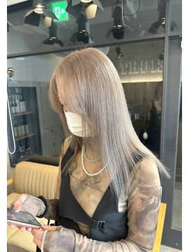 エイト 池袋店(EIGHT ikebukuro) ホワイトグレージュ