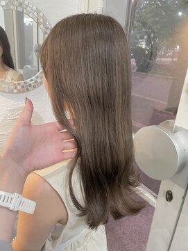 イムア(i mua) ミルクティーベージュ