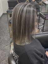 アム(am)&nbsp;ブリーチ/ハイライトカラー