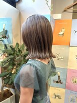 ワッツユアヘアストーリー(What’s your hair story)&nbsp;ボブ/ハイライトカラー/ベージュ/切りっぱなし/ダブルカラー