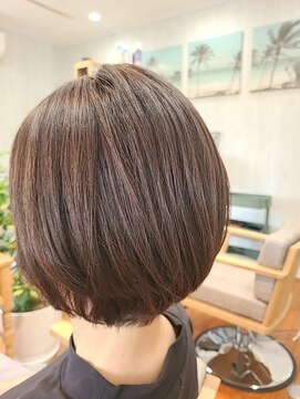 ヒア(HiA) ショートボブ（アッシュピンク）