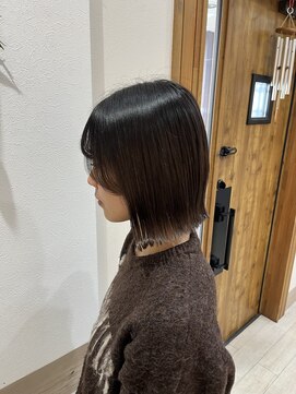 フゥカ 類家店(fuka) ぷつっと大人っぽボブ