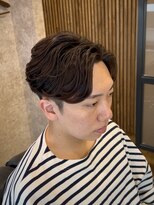 キタセンジュバーバー バイ ティーズ(KITASENJU BARBER by T's) ニュアンスパーマ センターパート