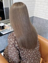 ルノン フィージュ(LUNON fieju)&nbsp;黒髪クラゲヘアーオリーブグレー小顔ココアベージュ