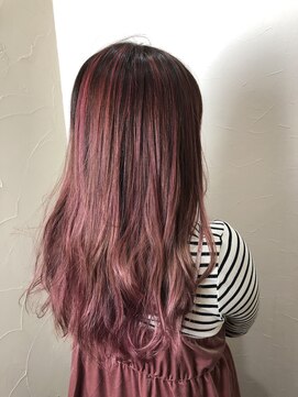 キャラ 池袋本店(CHARA) ビビッドピンク【キャラ池袋/chara池袋/池袋東口/玉城光】_