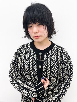 シカ(sica) マッシュボブにニュアンスパーマ