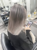 レディアル 大宮(REDEAL ope.) ホワイトバレイヤージュ