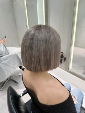 スイ 松戸(SUI) グレーシルバーボブ