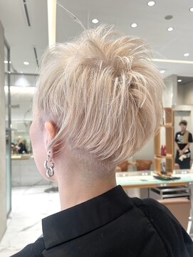 ピークアブー 原宿ハラカド(PEEK-A-BOO) アシメショート/ブリーチショート/ショートヘア/PEEKABOO