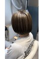 ゼストカロン(ZEST Kalon)&nbsp;大人女子のショートボブ＆ハイライトで白髪も自然に見えます！