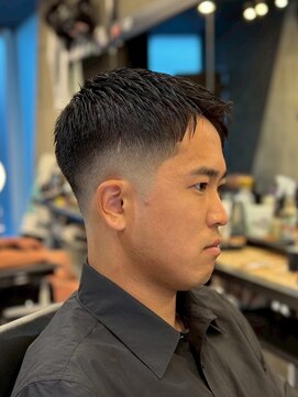 ビンゴ(BINGO) 2162黒髪ビジネスサイドパート刈り上げスキンフェードバーバー