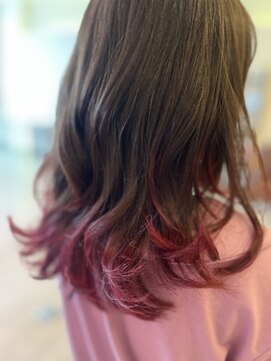 クティエ(Cuthie) 裾カラー/小牧/ベリーピンクカラー