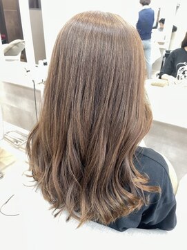 ベージュカラー