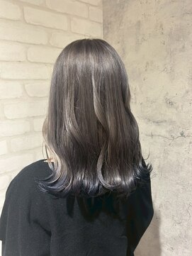 アフィナー(Afinar) 【横浜駅/横浜西口】シルバー×ネイビー