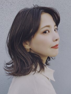 ユーヘン(uhem) 韓国風外はねスタイル