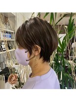 キャパ(CAPA)&nbsp;白髪ぼかしハイライト丸みショートボブ