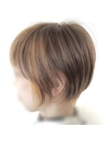 カットハウス はさみの部屋&nbsp;大人女性/ハンサムショート/耳かけ/インナーカラー/ベージュ系