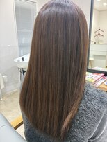 ワイ(Y) 大人女性の艶カラー+髪質改善