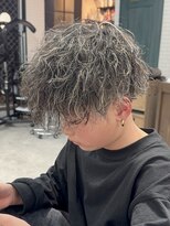 エラ(ELLA)&nbsp;ツイストスパイラル×ホワイトメッシュキッズカットキッズパーマ
