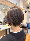 くびれ前下がりショート