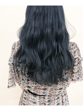 ルッツ(Lutz. hair design) blue black