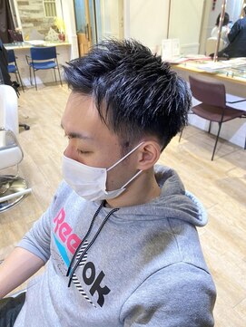 ネオリーブ チロル 横浜西口店(Neolive CiroL.) アップバング すっきりショート