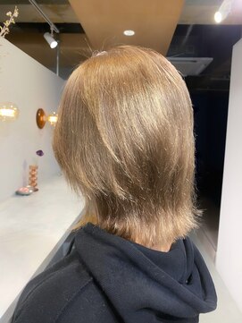 エイト 横浜店(EIGHT) ブロンドベージュ