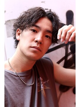 スピンオフシフト(SPIN-OFF SHIFT) ツイスパ×センターパート×ウルフ