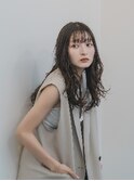 暗めカラーグレージュくすみブルーニュアンスカール薄めバンク