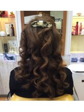 ビューティーサロン フローラ(beauty salon FLORA) 大人なカールのロングへア