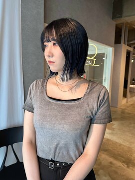 イトシテ 外はねボブ×ブルーデザインカラー　【鎌田　隆雅】