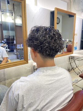 アクストスタイル(axt style) メンズパーマ