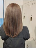 艶髪セミロング×グレイヘアでも出来るハイトーンベージュ