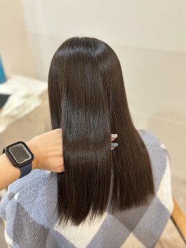 ラビス クローバー(Lovis clover) 〔NANA〕つやつや縮毛矯正