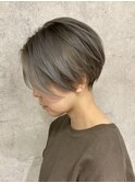 20代30代大人可愛い艶感グレージュ切りっぱなしショート